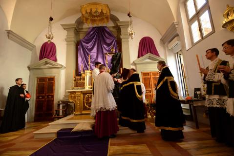 <i>Ecce lignum Crucis</i>