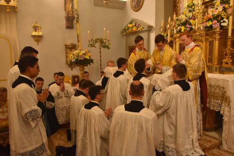Distribution de la Sainte Communion