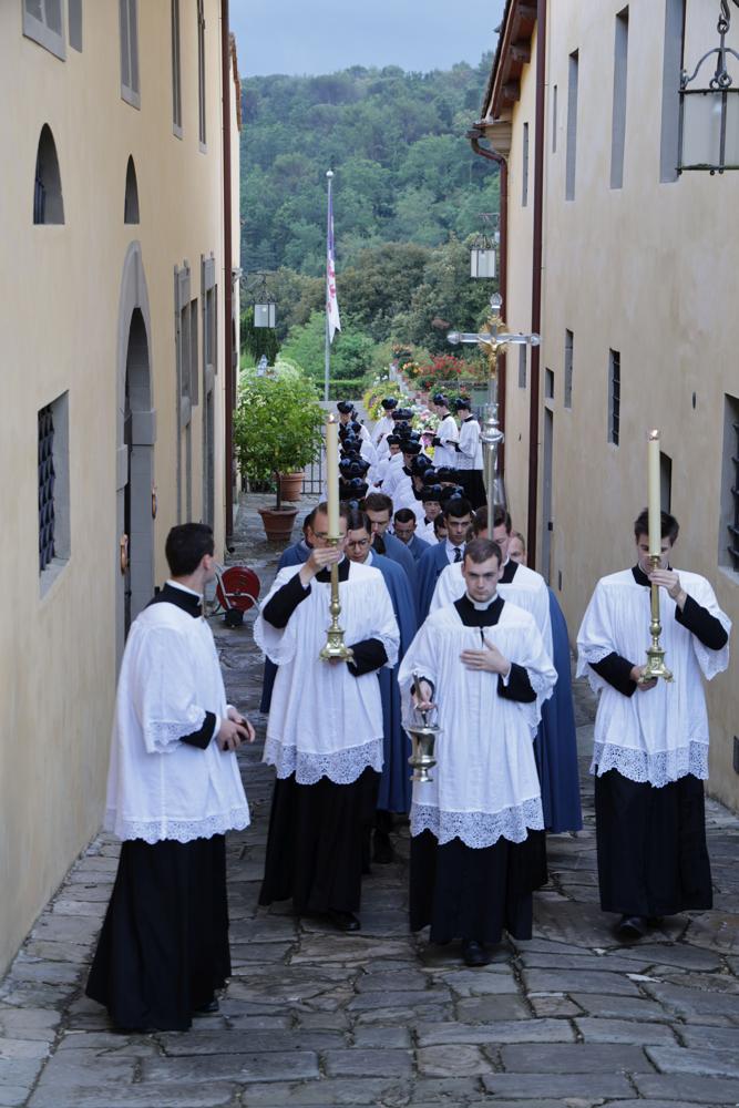 Procession dans la propriété