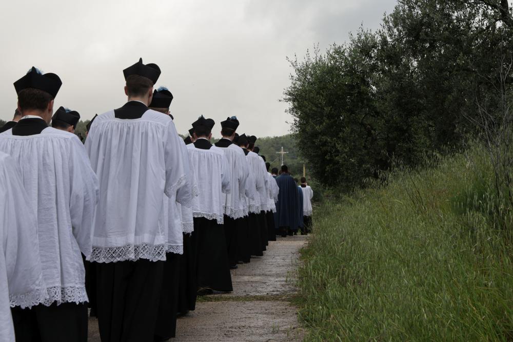 Procession dans la propriété