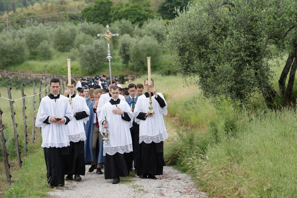 Procession dans la propriété