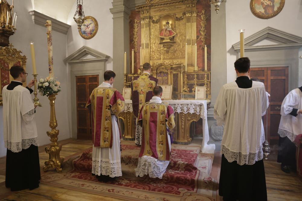 <i>Munda cor meum</i>