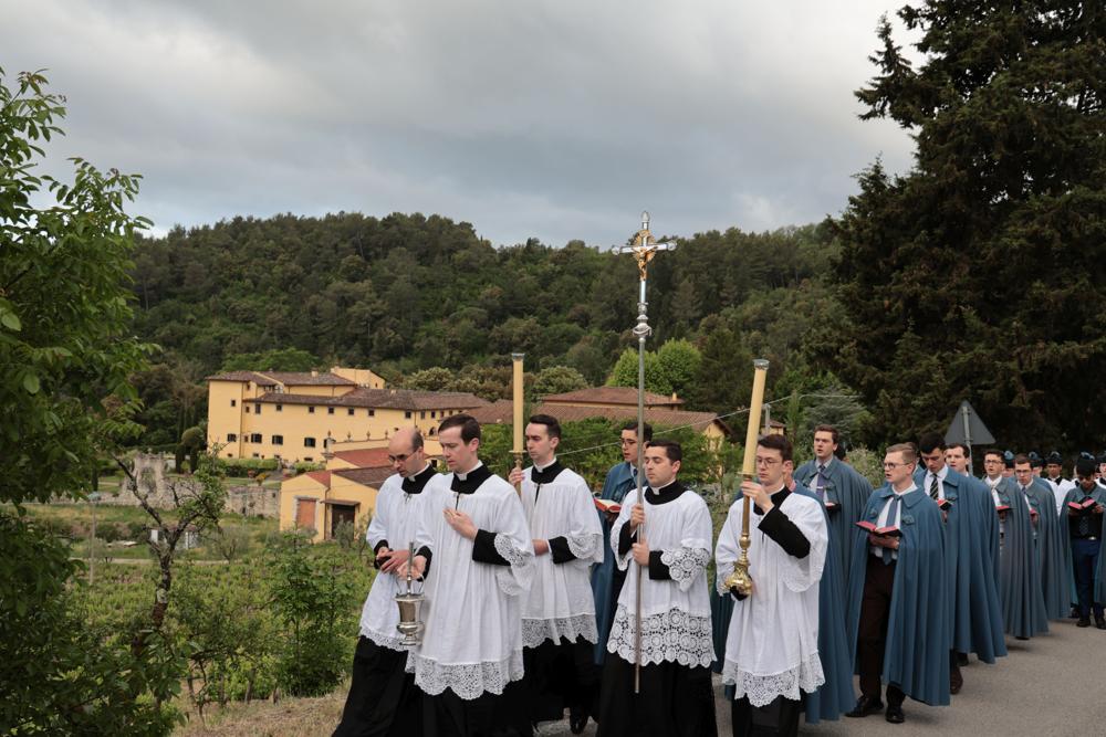 Procession dans la propriété
