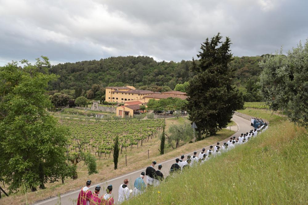 Procession dans la propriété