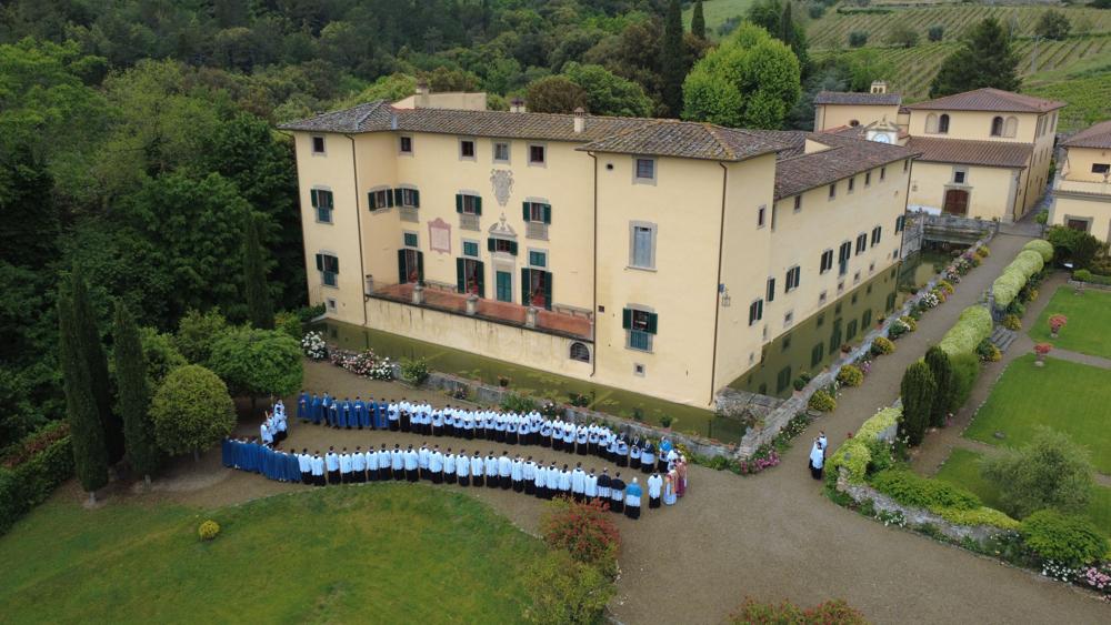 Procession dans la propriété