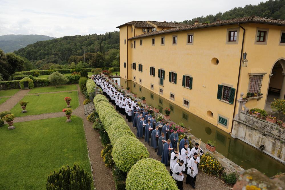 Procession dans la propriété