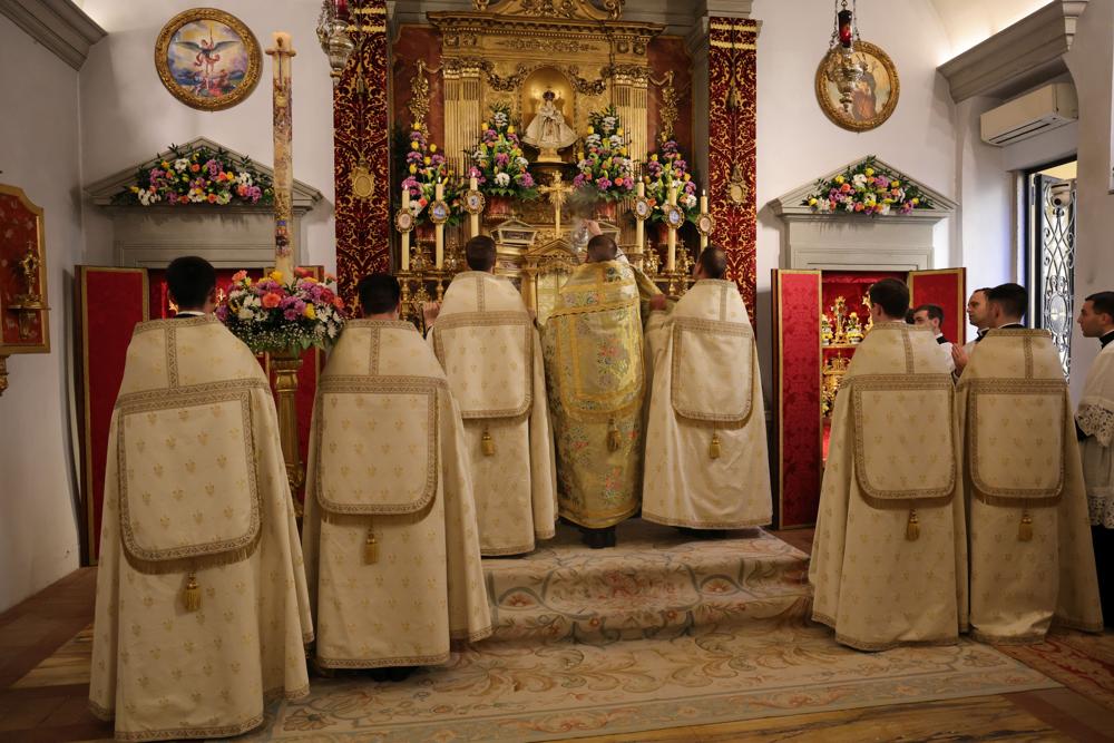 Encensement de la croix