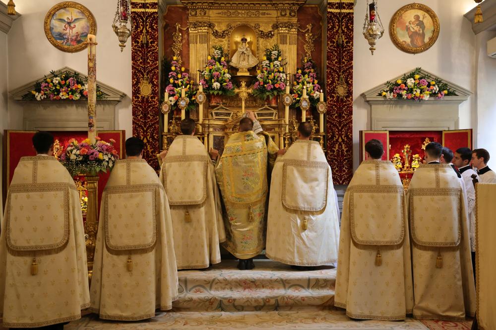 Encensement de la croix