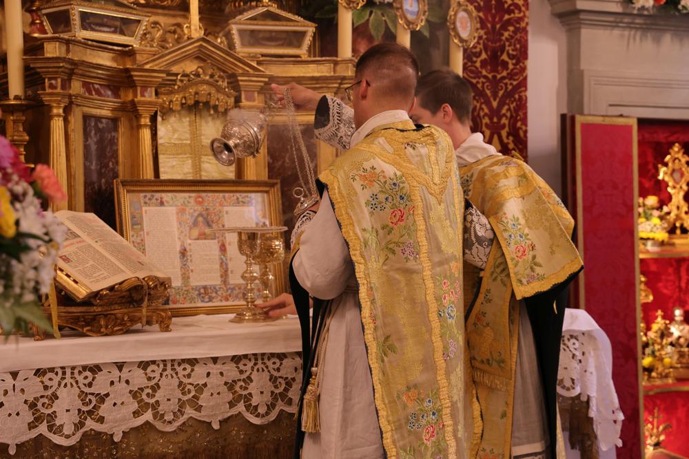 Encensement des oblats