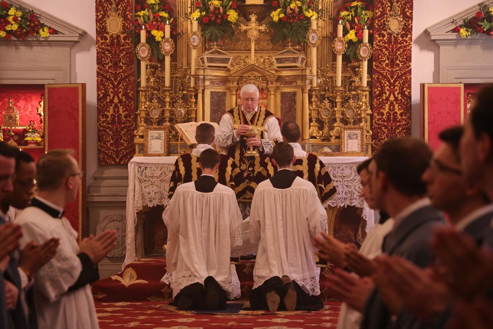 <i>Ecce Agnus Dei</i>