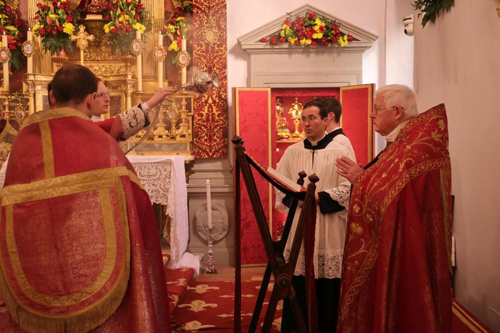Encensement de Monsieur le Supérieur du Séminaire