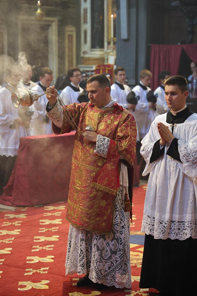 Encensement du ch&oelig;ur des chanoines