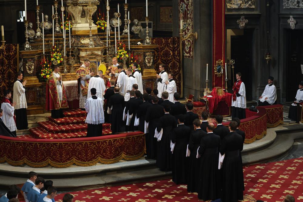 Imposition du surplis