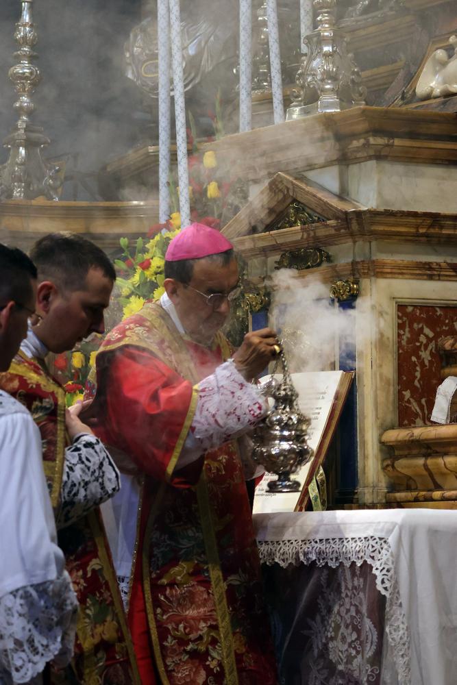 Encensement de l&rsquo;autel