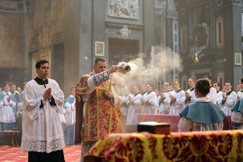 Encensement du ch&oelig;ur des chanoines