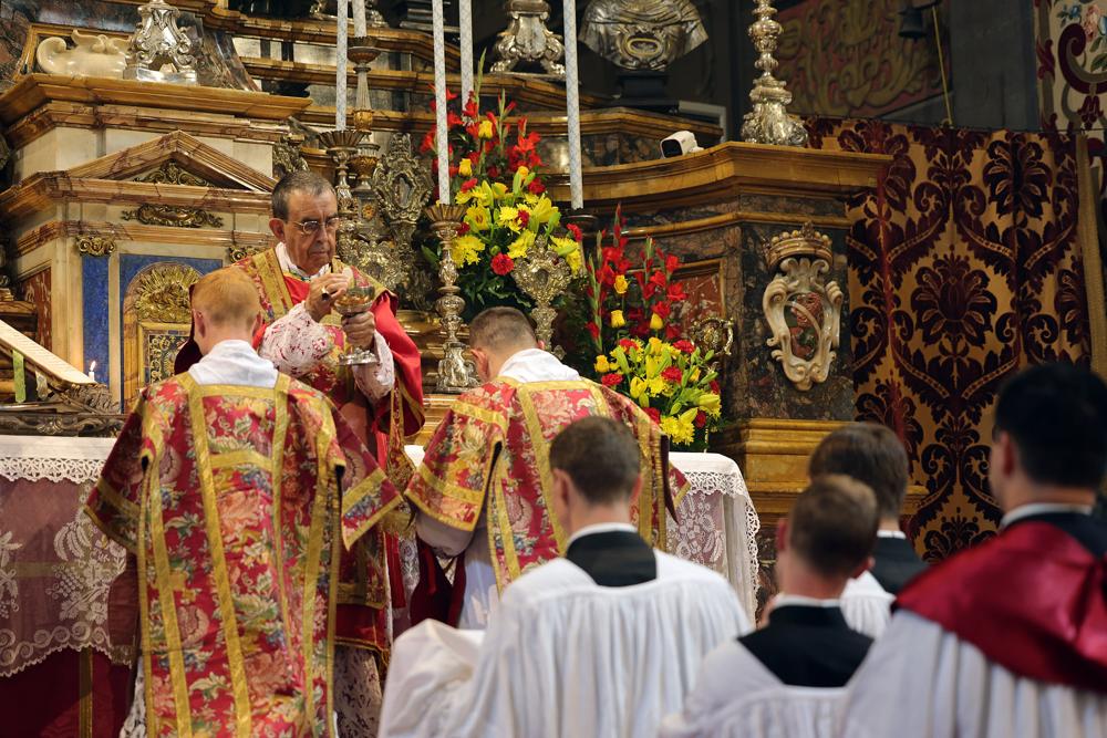 <i>Ecce Agnus Dei</i>