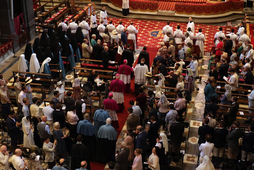 Entrée du Pontife