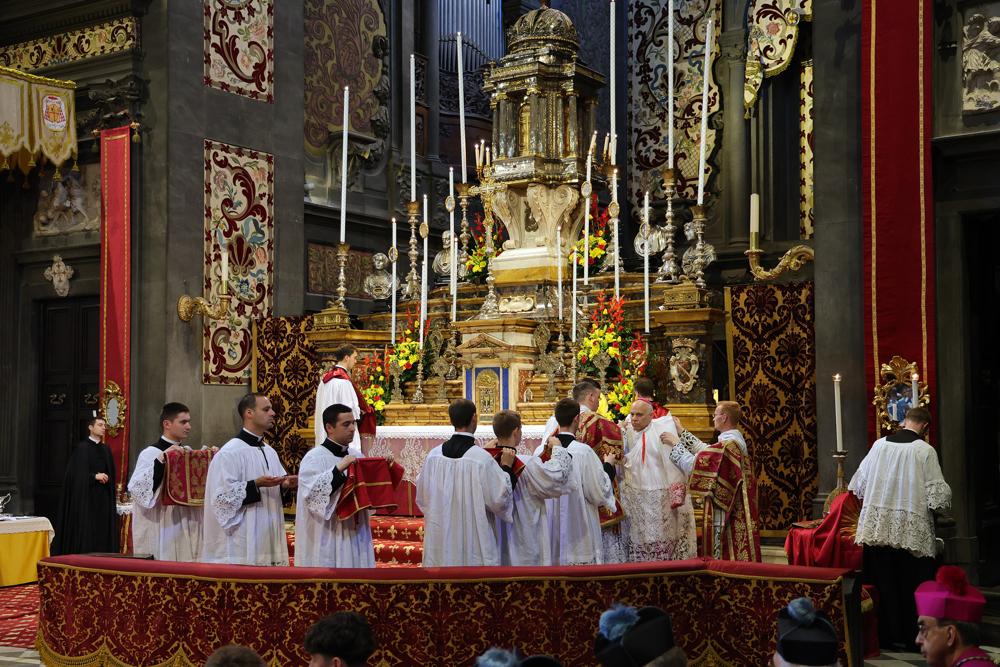 Habillement du Pontife
