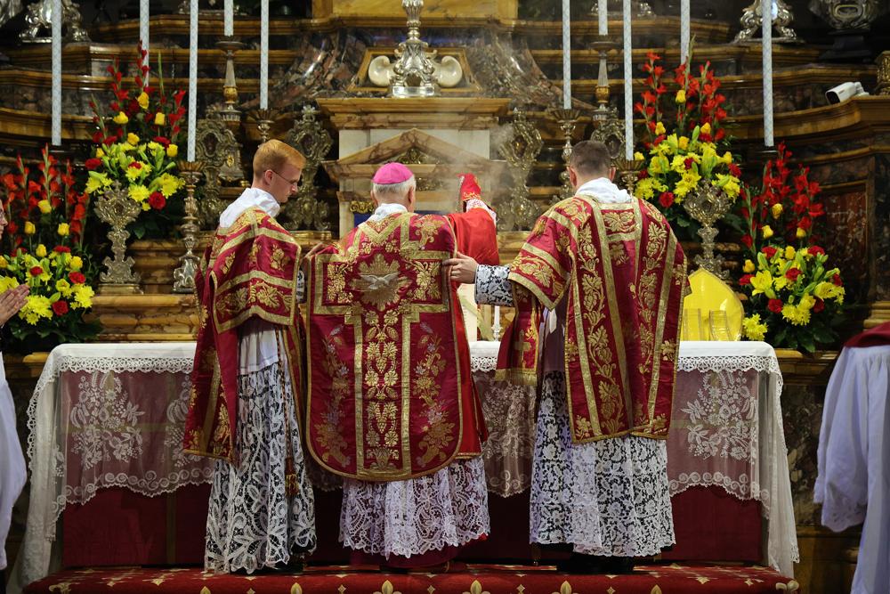 Encensement de l&rsquo;autel