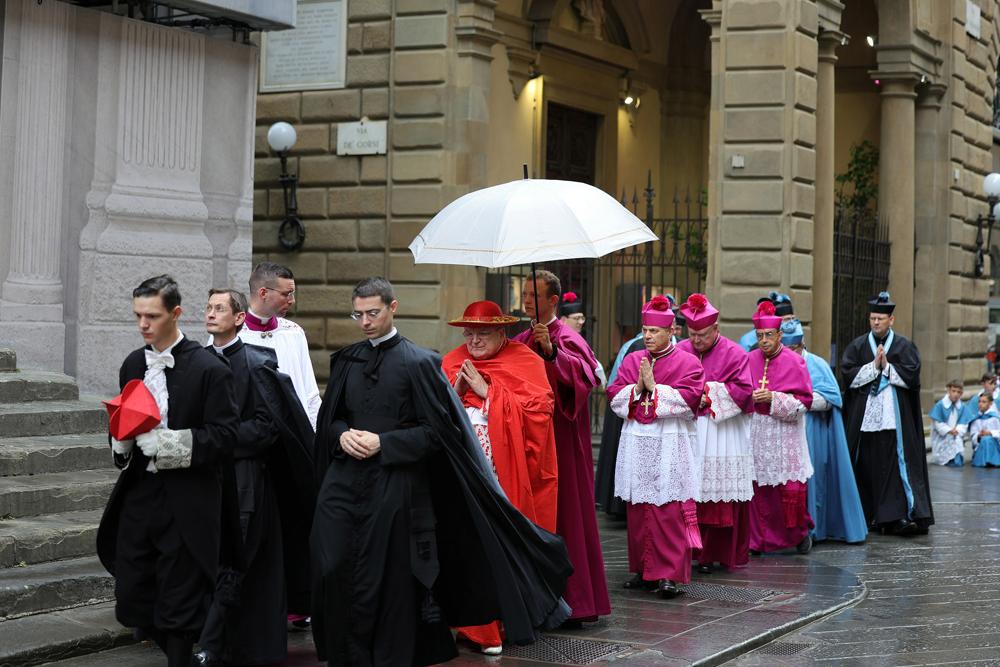 Entrée du Pontife
