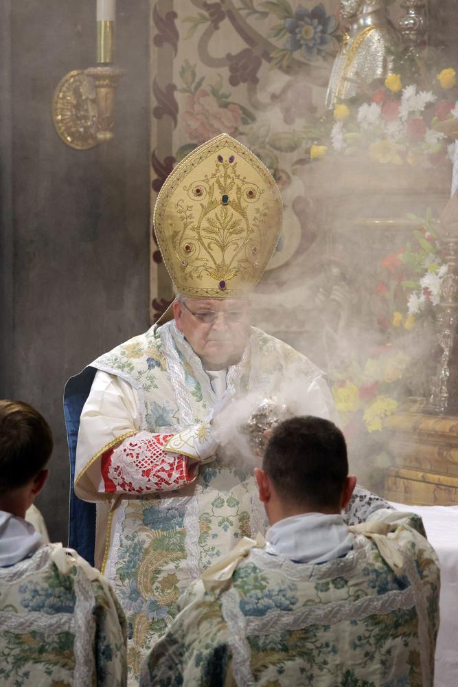 Encensement du Pontife