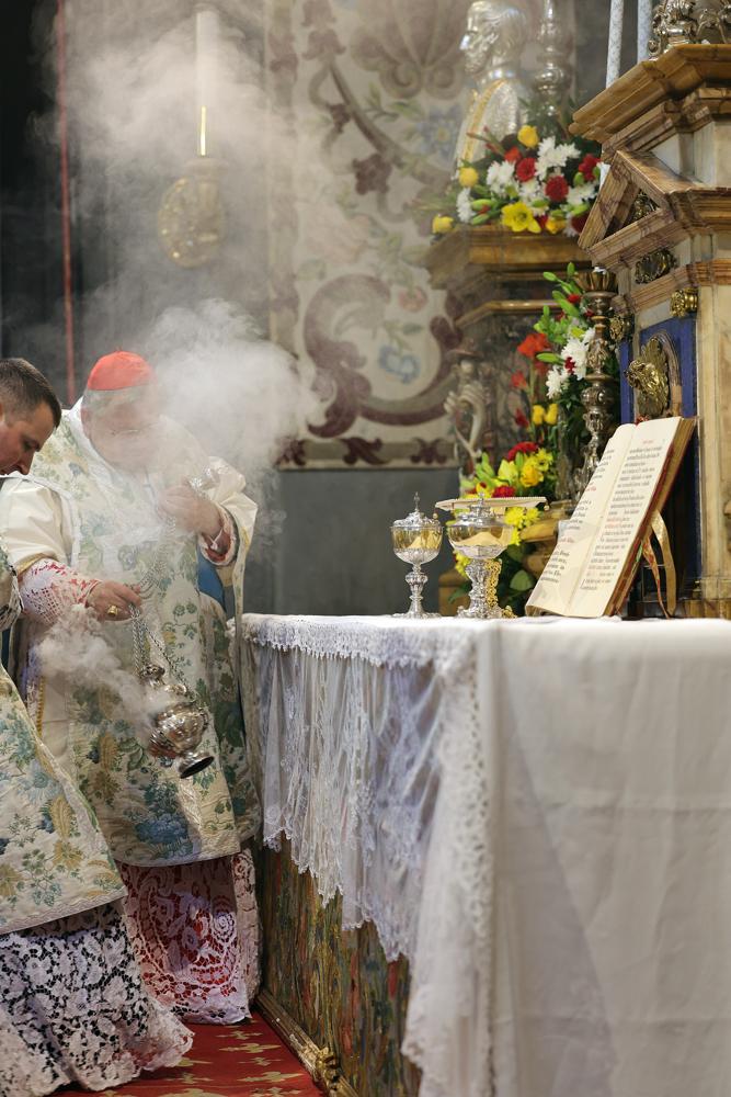 Encensement de l&rsquo;autel