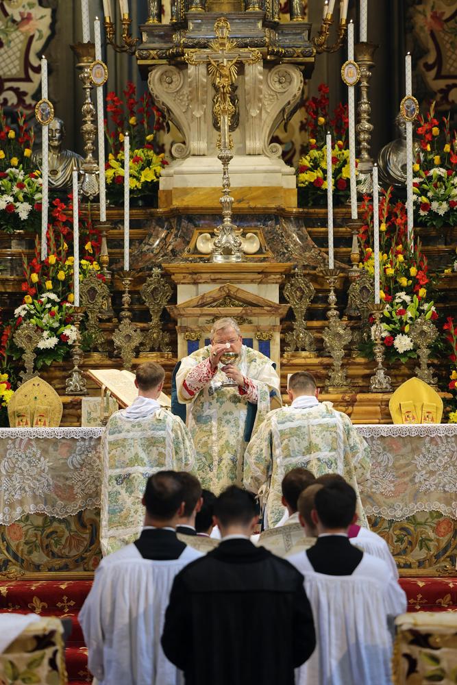 <i>Ecce Agnus Dei</i>