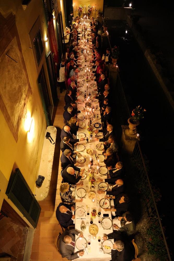 La table d&rsquo;honneur sur la terrasse