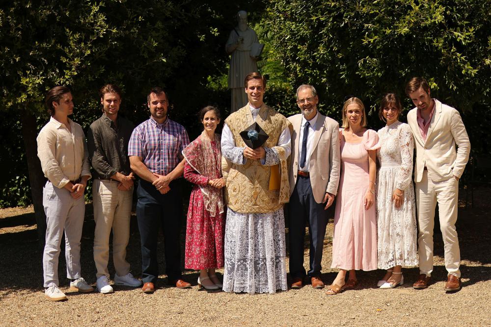 Monsieur le chanoine Hugoboom avec sa famille