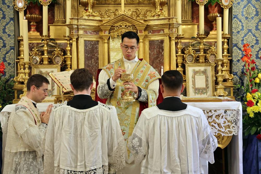 <i>Ecce Agnus Dei</i>