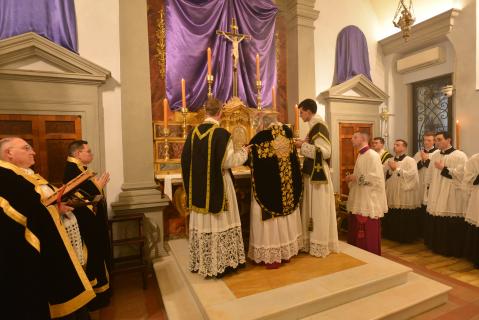 Encensement du Saint-Sacrement