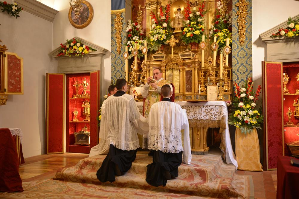 <i>Ecce Agnus Dei</i>